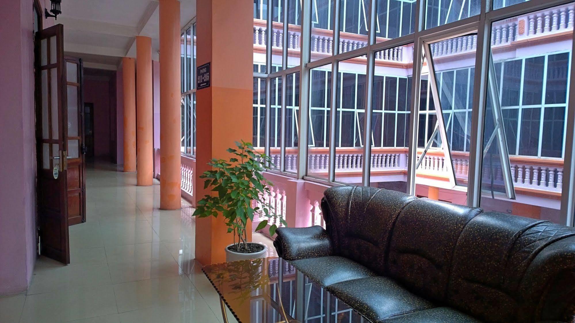 Aiq Hotel Νιν Μπιν Εξωτερικό φωτογραφία