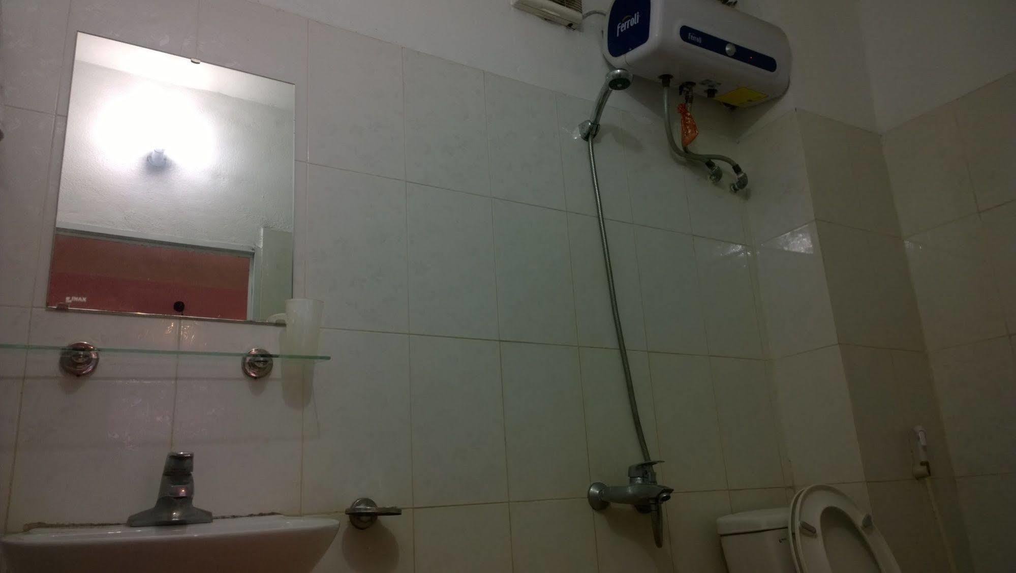 Aiq Hotel Νιν Μπιν Εξωτερικό φωτογραφία